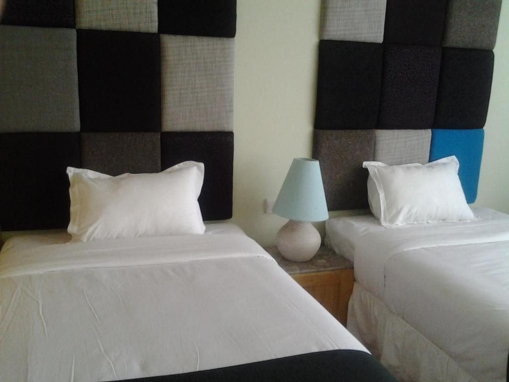 Chara Hotel Bandung Room photo
